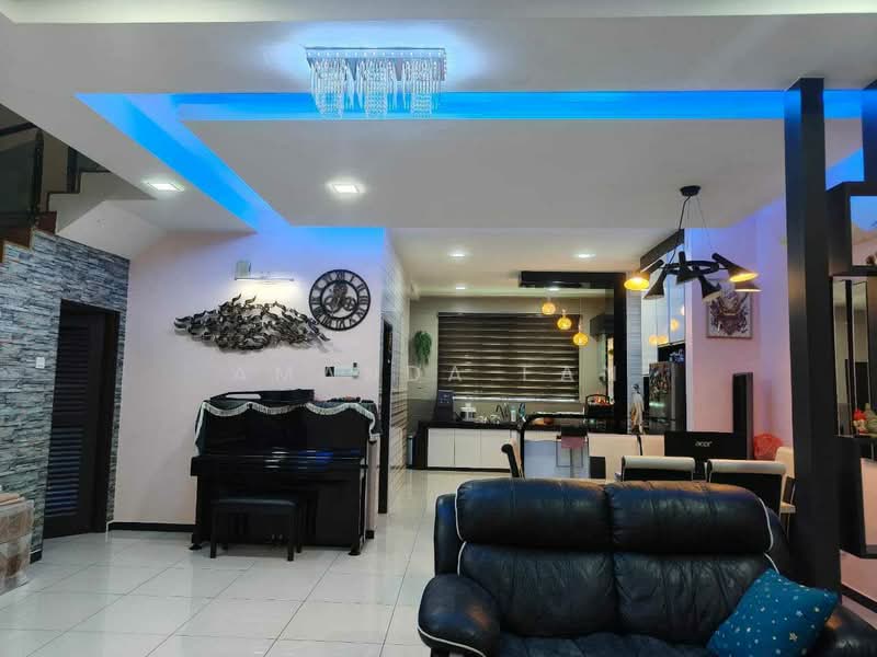 Rumah Teres 2-Tingkat untuk Dijual di Taman Meru (Ipoh) - Amanda Fan - Living Room - PropertyGuru.com.my