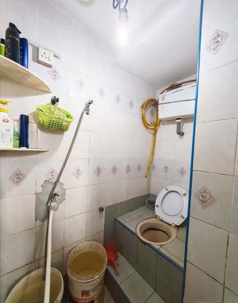 Flat for Sale at Mutiara Fadason - Chow Kok Toong - Bathroom - PropertyGuru.com.my