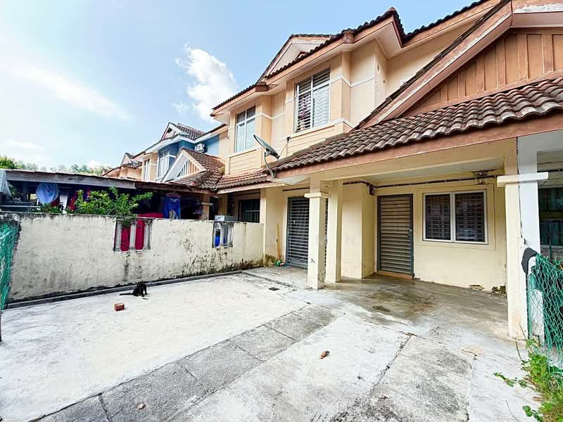 2-storey Terraced House for Sale in Puncak Alam (Selangor) - Muin Mn - Exterior - PropertyGuru.com.my