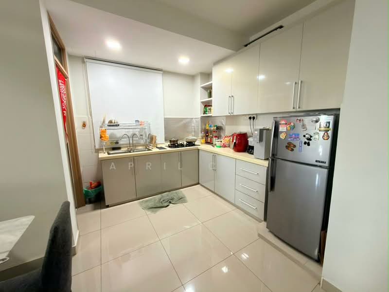 Kediaman Servis untuk Dijual di D'Ambience Residences (Pangsapuri Ikatan Flora) - April Chin - Kitchen - PropertyGuru.com.my