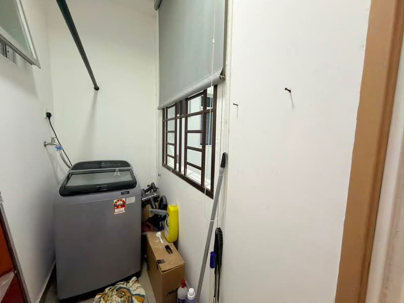 Kediaman Servis untuk Dijual di D'Ambience Residences (Pangsapuri Ikatan Flora) - April Chin - Interior - PropertyGuru.com.my
