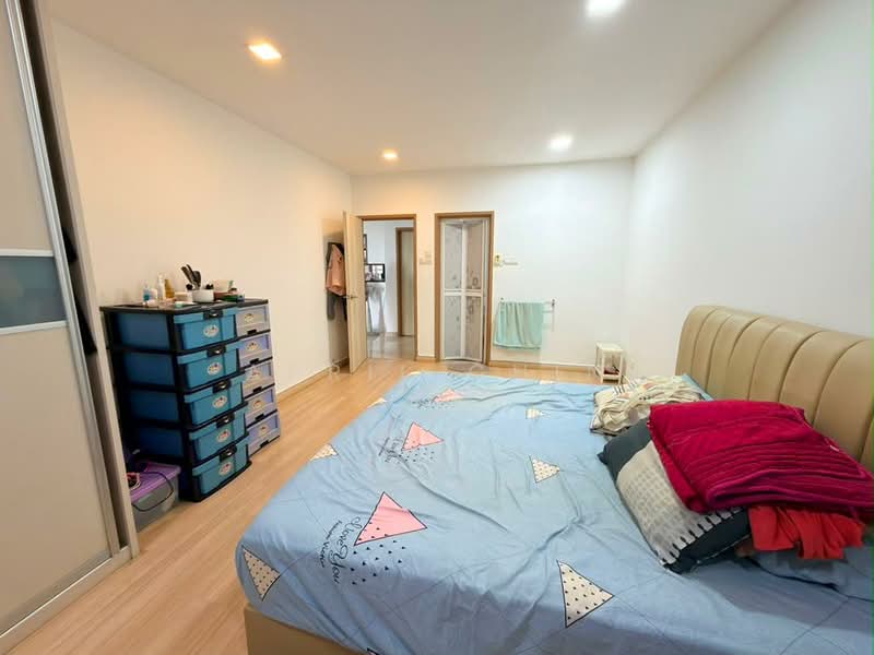 Kediaman Servis untuk Dijual di D'Ambience Residences (Pangsapuri Ikatan Flora) - April Chin - Bedroom - PropertyGuru.com.my