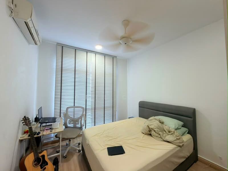 Kediaman Servis untuk Dijual di D'Ambience Residences (Pangsapuri Ikatan Flora) - April Chin - Bedroom - PropertyGuru.com.my