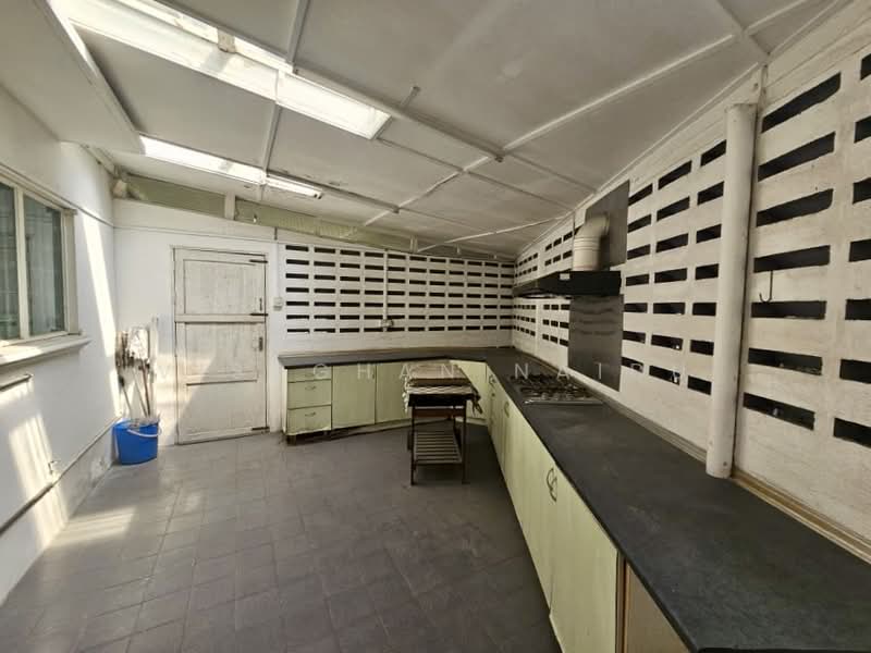 Bungalow House for Rent in Jalan Klang Lama (Old Klang Road) (Kuala Lumpur) - Visaghan Naidu - Kitchen - PropertyGuru.com.my
