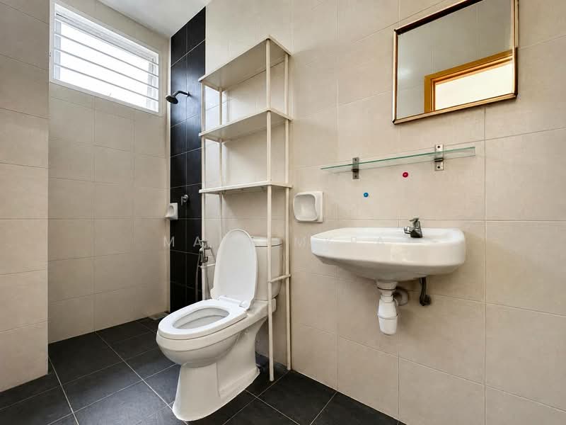 Townhouse for Sale in Dengkil (Selangor) - Maya Myra - Bathroom - PropertyGuru.com.my