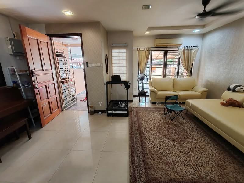 Rumah Teres 3-Tingkat untuk Dijual di Mutiara Bukit Jalil (Bukit Jalil) - Vickky Wong CF - Living Room - PropertyGuru.com.my