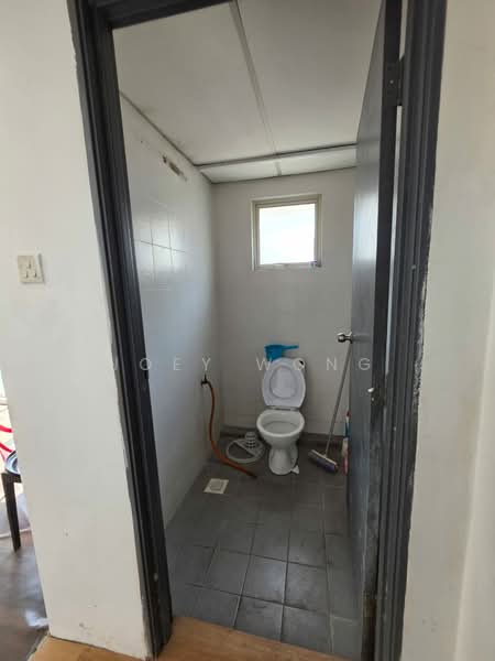 Shop for Rent in Taman Puncak Jalil (Seri Kembangan) - Joey Wong - Bathroom - PropertyGuru.com.my