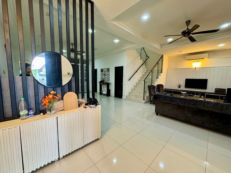 2-storey Terraced House for Sale in D'Kayangan (Shah Alam) - Zul Hasif - Living Room - PropertyGuru.com.my