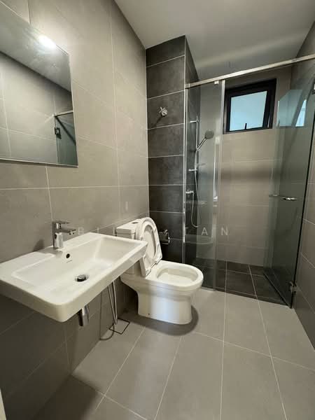Service Residence for Rent at Sunway Belfield - Billy Tan - Bathroom - PropertyGuru.com.my