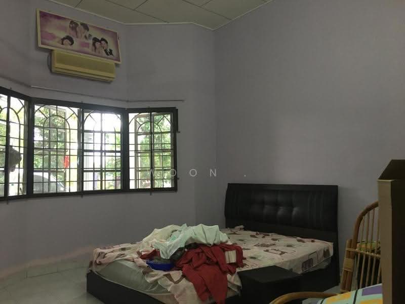 Bungalow House untuk Disewa di Rim (Melaka) - Woon . - Bedroom - PropertyGuru.com.my