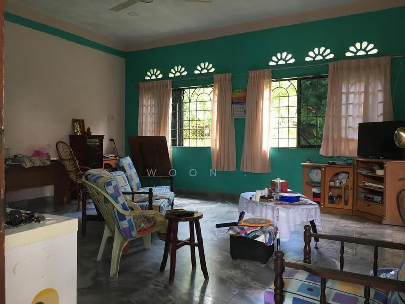 Bungalow House untuk Disewa di Rim (Melaka) - Woon . - Living Room - PropertyGuru.com.my
