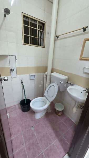 Apartment for Sale at Seri Palma - Surendran Karapiah - Bathroom - PropertyGuru.com.my