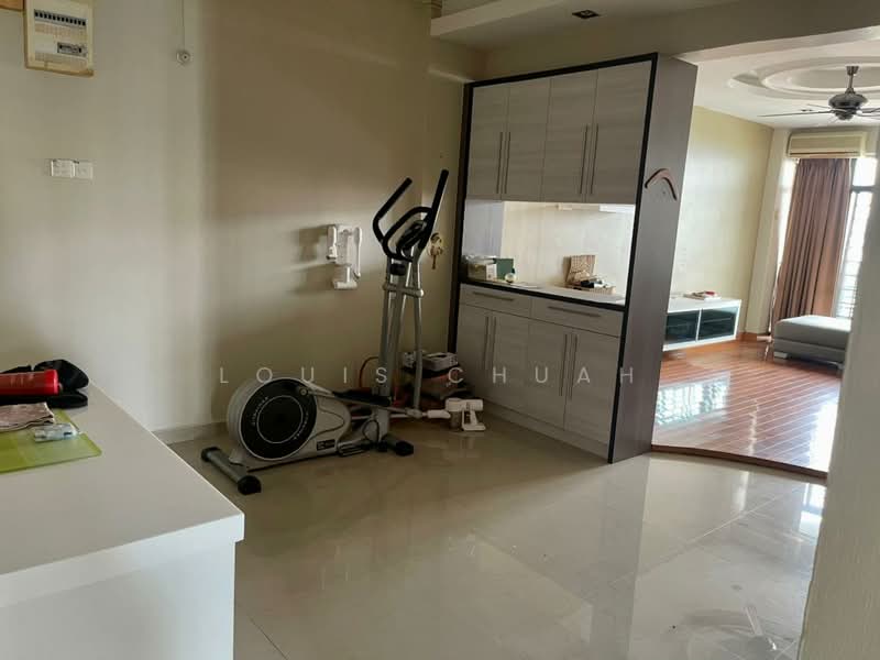 Kondominium untuk Dijual di Sunny Ville Condominium - Louis Chuah - Living Room - PropertyGuru.com.my