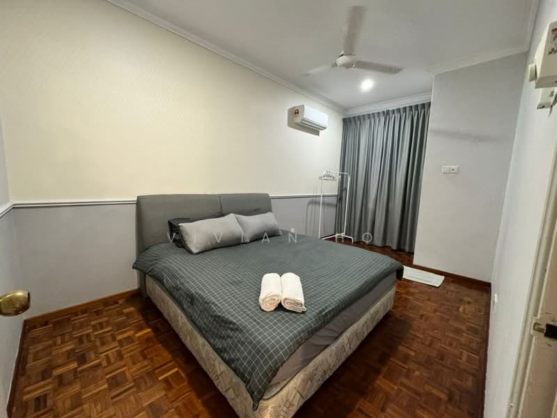 Rumah Teres 2-Tingkat untuk Dijual di Taman Molek (Johor Bahru) - Vivian Ho - Bedroom - PropertyGuru.com.my
