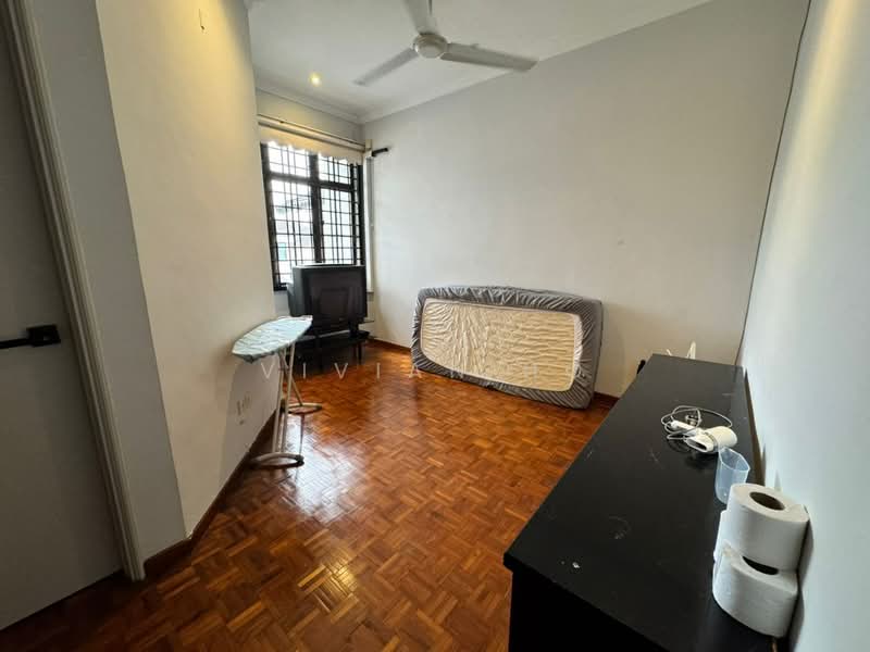 Rumah Teres 2-Tingkat untuk Dijual di Taman Molek (Johor Bahru) - Vivian Ho - Bedroom - PropertyGuru.com.my