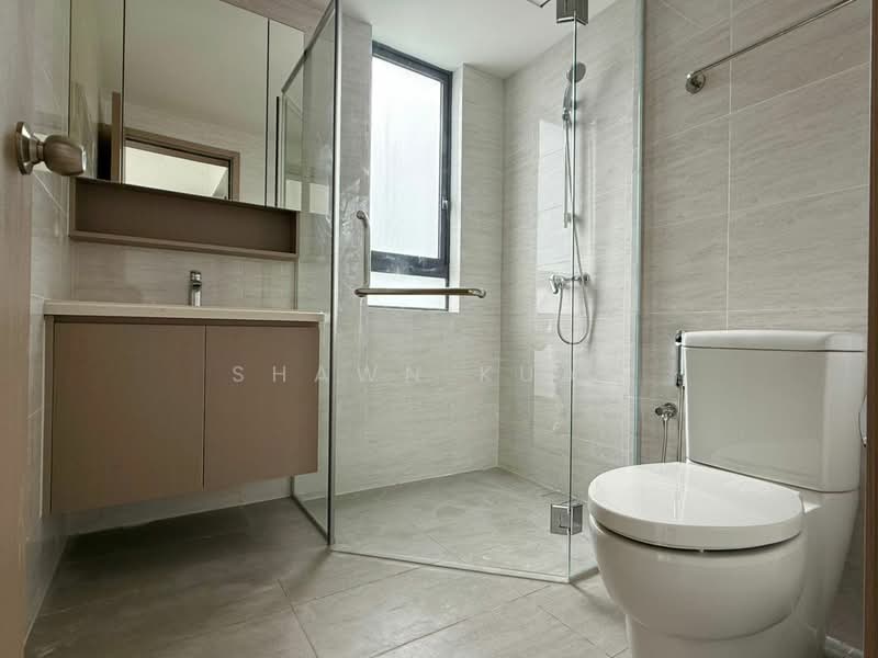 Kediaman Servis untuk Dijual di Baron Residence @ Lake City - Shawn Kuan - Bathroom - PropertyGuru.com.my