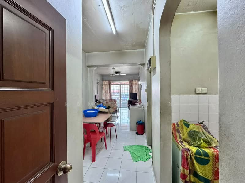 Rumah Flat untuk Dijual di Taman Malim Jaya - Ramona Tan - Dining Room - PropertyGuru.com.my