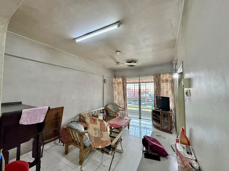 Rumah Flat untuk Dijual di Taman Malim Jaya - Ramona Tan - Living Room - PropertyGuru.com.my