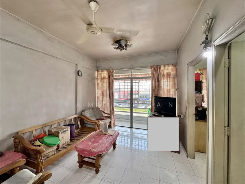 Rumah Flat untuk Dijual di Taman Malim Jaya - Ramona Tan - Living Room - PropertyGuru.com.my