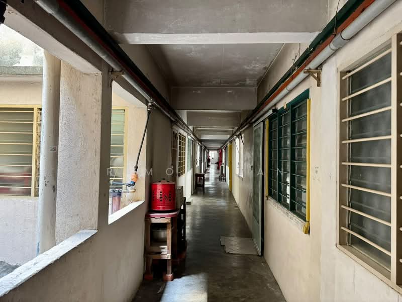 Rumah Flat untuk Dijual di Taman Malim Jaya - Ramona Tan - Corridor - PropertyGuru.com.my