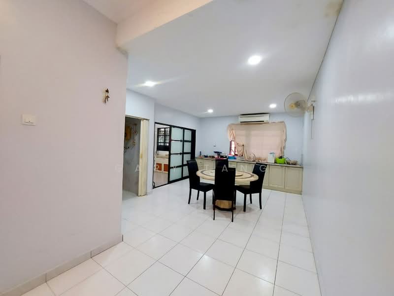 1-storey Terraced House for Sale in Taman Ipoh Timur (Ipoh) - Gary Tang - Dining Room - PropertyGuru.com.my