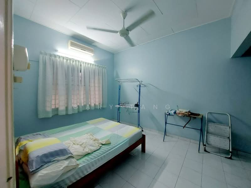 1-storey Terraced House for Sale in Taman Ipoh Timur (Ipoh) - Gary Tang - Bedroom - PropertyGuru.com.my