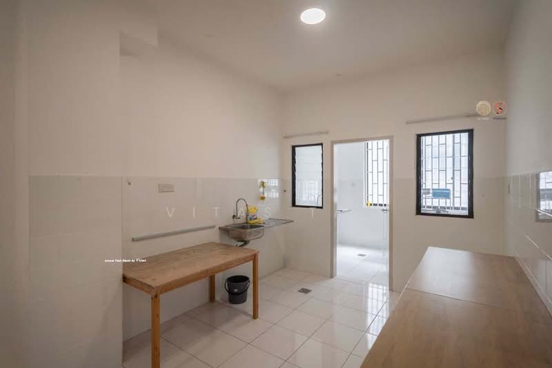 2-storey Terraced House for Rent in Seksyen U13 (Setia Alam) - Vitas Tan - Kitchen - PropertyGuru.com.my