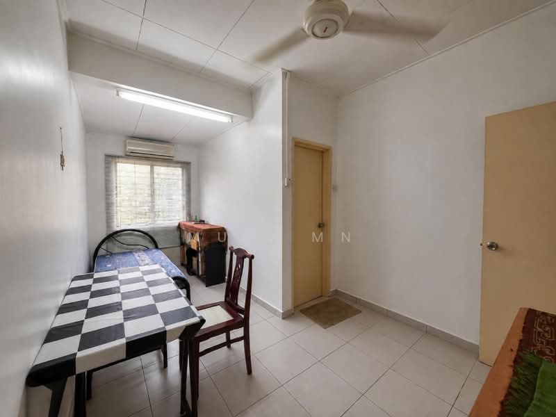 Rumah Teres 2-Tingkat untuk Dijual di Seksyen 13 (Shah Alam) - Muin Mn - Bedroom - PropertyGuru.com.my