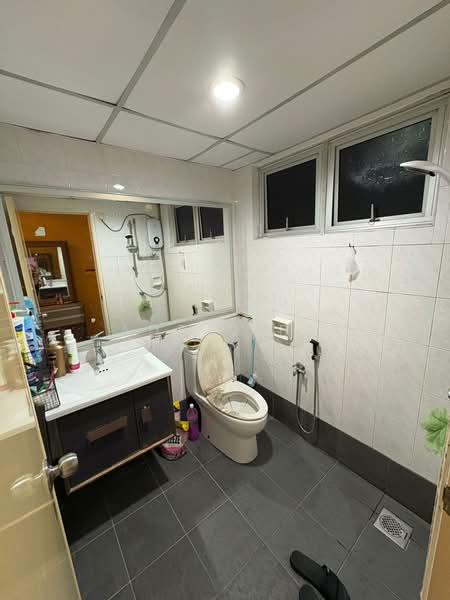 Pangsapuri untuk Disewa di Sri Jati 1 - Addis Bo - Bathroom - PropertyGuru.com.my