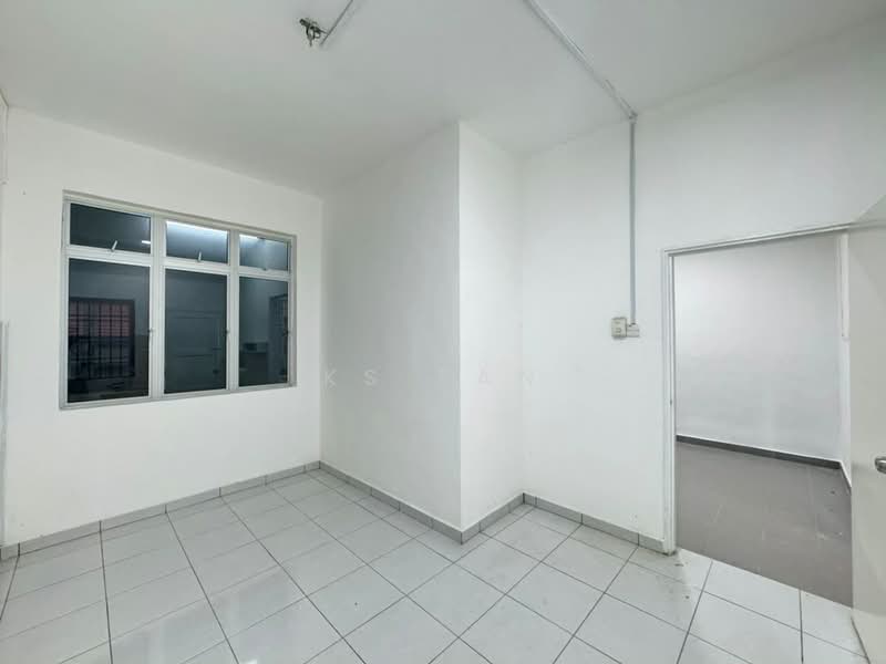 2-storey Terraced House for Sale in Taman Puteri Wangsa (Ulu Tiram) - KS Tan - PropertyGuru.com.my