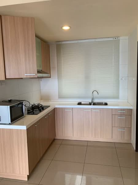 Pangsapuri untuk Dijual di Molek Pine 3 - Eva Yeo - Kitchen - PropertyGuru.com.my