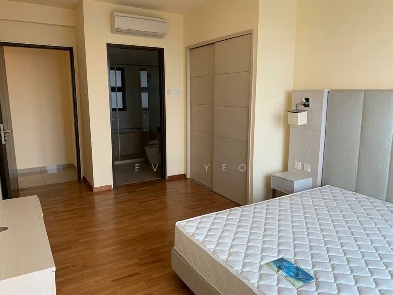 Pangsapuri untuk Dijual di Molek Pine 3 - Eva Yeo - Bedroom - PropertyGuru.com.my