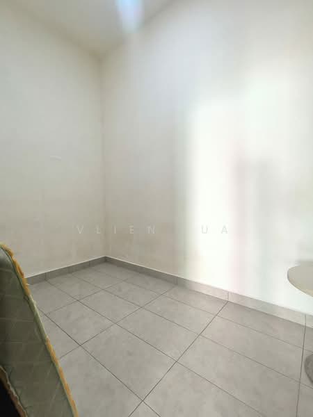 Service Residence for Sale at Paragon Suites @ CIQ - Vlien Lua - PropertyGuru.com.my