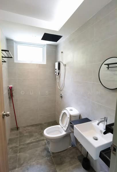 Condominium for Rent at QuayWest Residence - Louis Chuah - Bathroom - PropertyGuru.com.my