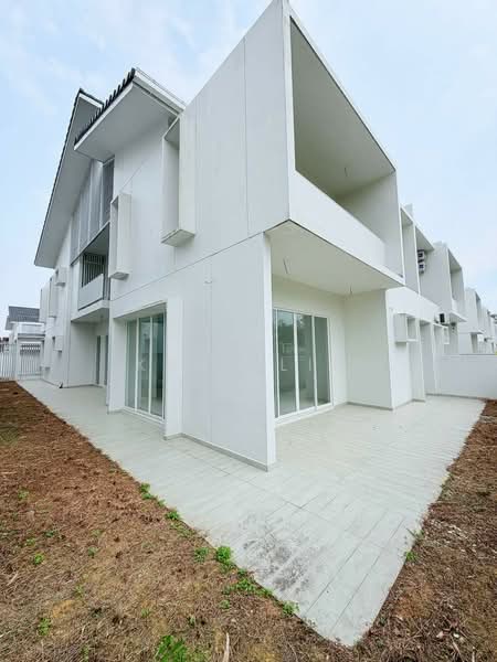Semi-Detached House for Sale in Bandar Seri Alam (Masai) - Karl Lim - Exterior - PropertyGuru.com.my