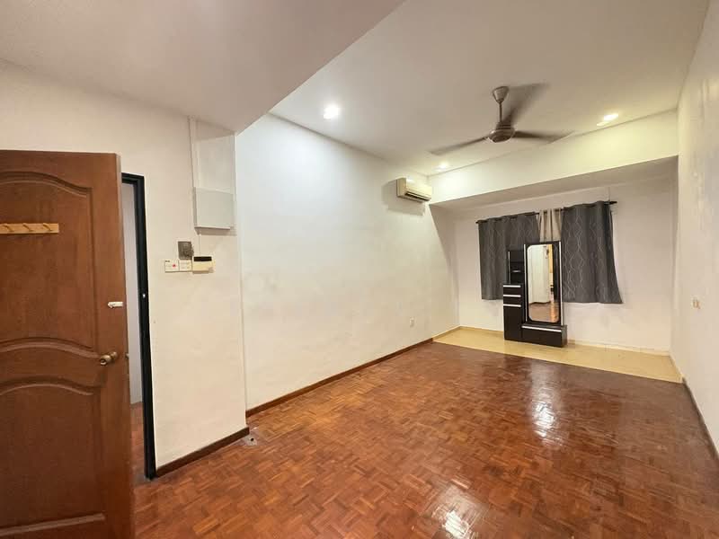 Rumah Teres untuk Disewa di Taman Johor Jaya (Johor Bahru) - Terence Eo - Interior - PropertyGuru.com.my
