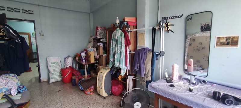 Shop for Sale in Banting (Selangor) - Shahidan Ismail - Interior - PropertyGuru.com.my