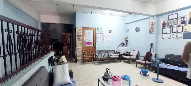 Shop for Sale in Banting (Selangor) - Shahidan Ismail - Living Room - PropertyGuru.com.my