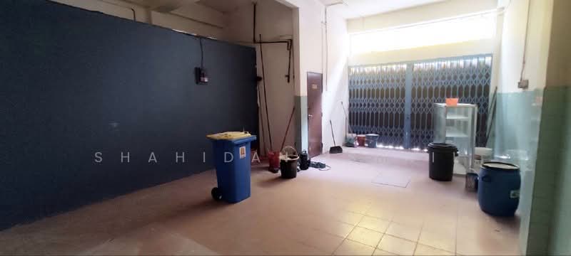 Shop for Sale in Banting (Selangor) - Shahidan Ismail - Interior - PropertyGuru.com.my