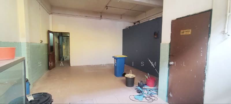 Shop for Sale in Banting (Selangor) - Shahidan Ismail - Interior - PropertyGuru.com.my