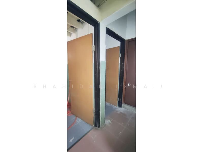 Shop for Sale in Banting (Selangor) - Shahidan Ismail - Interior - PropertyGuru.com.my