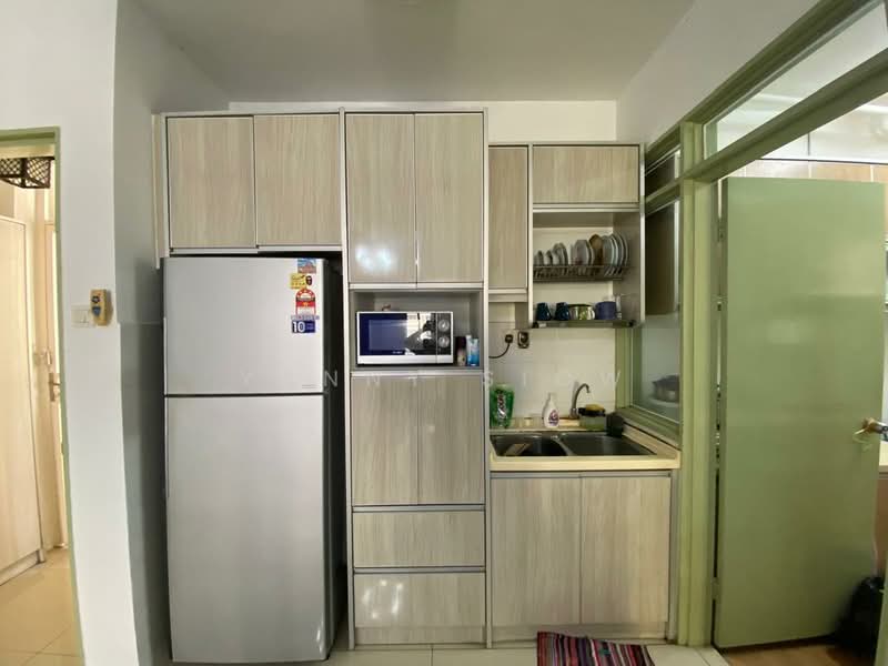 Condominium for Sale at Platinum Lake PV 15 - Yanny Siow - Kitchen - PropertyGuru.com.my