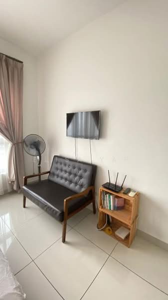 Kediaman Servis untuk Dijual di D'sara Sentral - Elisa Yap - Living Room - PropertyGuru.com.my