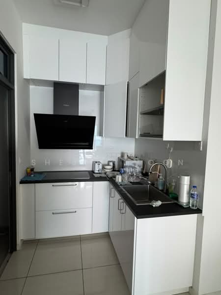 Condominium for Rent at Queens Residences Q1 @ Queens Waterfront - Shelley Voon - Kitchen - PropertyGuru.com.my