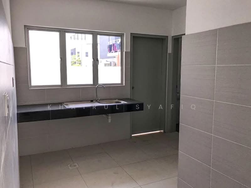 Semi-Detached House for Sale in Bandar Seri Coalfields (Sungai Buloh) - Khairul Syafiq - PropertyGuru.com.my