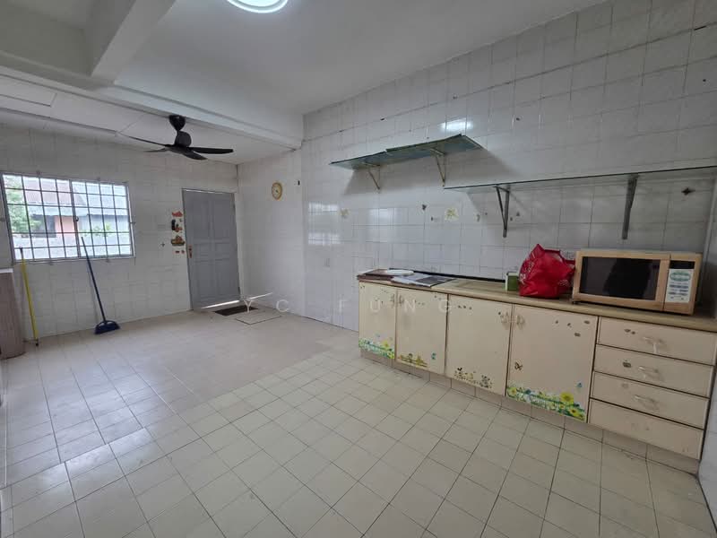 Rumah Teres 2-Tingkat untuk Dijual di Taman Johor Jaya (Johor Bahru) - YC Fung - Kitchen - PropertyGuru.com.my
