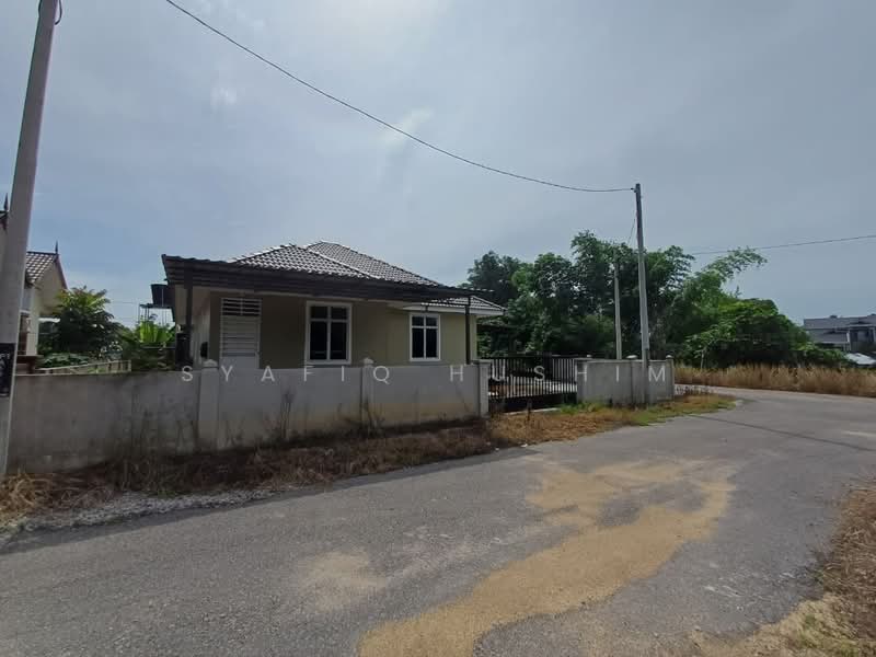 Bungalow House for Sale in Kota Bharu (Kelantan) - Syafiq Hushim - Exterior - PropertyGuru.com.my