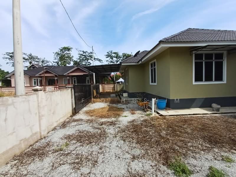Bungalow House for Sale in Kota Bharu (Kelantan) - Syafiq Hushim - Exterior - PropertyGuru.com.my