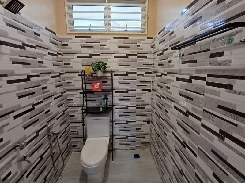 Bungalow House for Sale in Kota Bharu (Kelantan) - Syafiq Hushim - Bathroom - PropertyGuru.com.my
