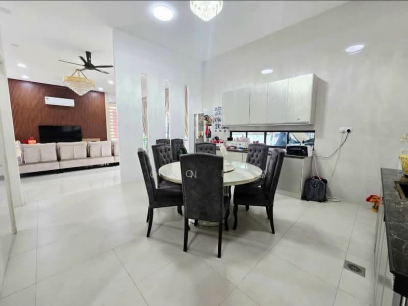 Semi-Detached House for Sale in Bandar Kinrara (Selangor) - Miko Lew - Living Room - PropertyGuru.com.my